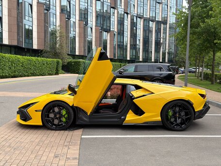 2025 Lamborghini Revuelto, жёлтый, 61500000 рублей, вид 2