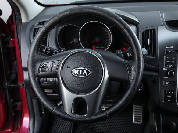2011 Kia Cerato 4-speed II, красный, 598000 рублей - вид 13