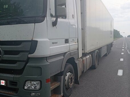 2010 Mercedes-Benz Actros, белый, 2500000 рублей, вид 3