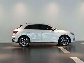 2022 Audi Q3 35 TFSI II (F3), белый, 2410000 рублей, вид 4