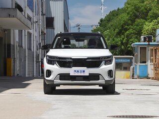 2026 Kia Seltos I Рестайлинг, белый, 2300008 рублей, вид 3