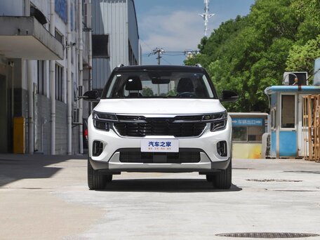 2026 Kia Seltos I Рестайлинг, белый, 2300008 рублей, вид 3
