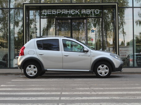 2013 Renault Sandero Stepway I, серебристый, 725000 рублей, вид 4