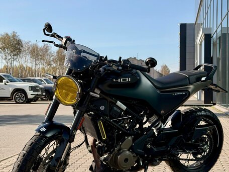 2022 Husqvarna Svartpilen 401, чёрный, 510000 рублей, вид 4