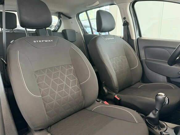 2019 Renault Sandero Stepway II Рестайлинг, чёрный - вид 9