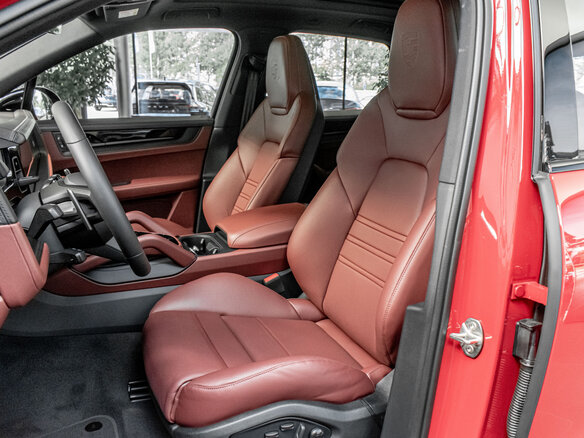2026 Porsche Cayenne III Рестайлинг, красный, 19950000 рублей - вид 23