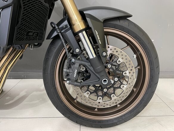 2022 Honda CB 650R, чёрный, 880000 рублей - вид 13