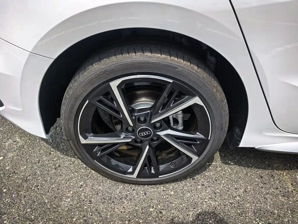 2023 Audi A3 Sportback 35 TFSI IV (8Y), белый, 1929000 рублей - вид 14