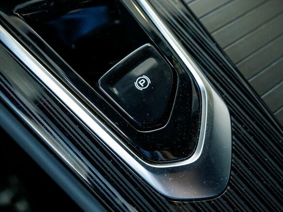 2025 Geely Monjaro I, синий, 5001669 рублей - вид 25