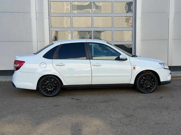 2015 Lada (ВАЗ) Granta Sport I, белый, 431000 рублей - вид 5