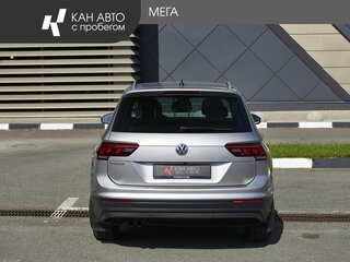 2017 Volkswagen Tiguan II, серебристый, 2018000 рублей, вид 4