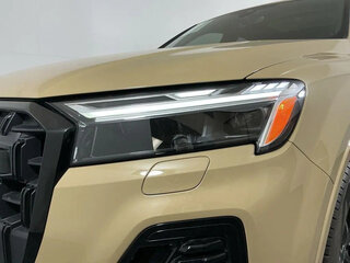 2025 Audi Q7 45 TFSI II (4M) Рестайлинг 2, золотистый, 7479342 рублей, вид 4