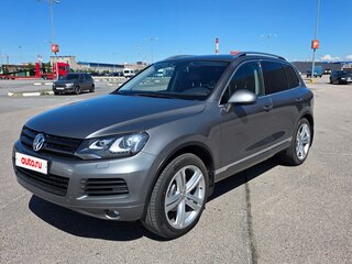 2013 Volkswagen Touareg II, серый, 2390000 рублей, вид 1