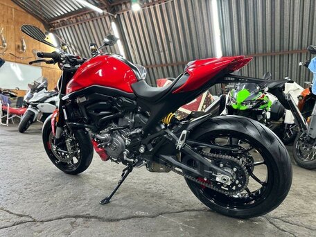 2021 Ducati Monster 937, красный, 1080000 рублей, вид 5