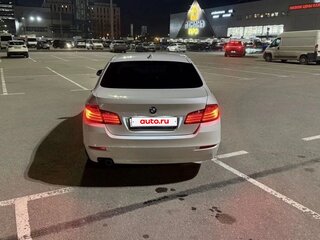 2013 BMW 5 серии 528i xDrive VI (F10/F11/F07) Рестайлинг, белый, 1900000 рублей, вид 5