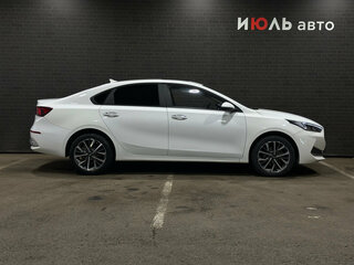 2020 Kia K3 II (China Market), белый, 1800000 рублей, вид 4