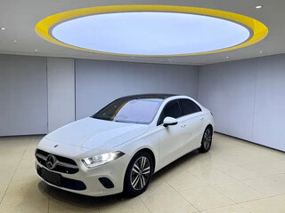 2022 Mercedes-Benz A-Класс 180 Long IV (W177) Рестайлинг, белый, 1780000 рублей, вид 3