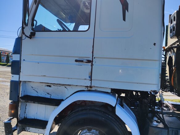 1990 Scania 3-Series, белый, 500000 рублей