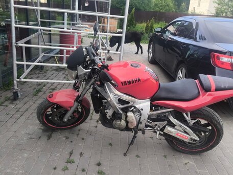 1999 Yamaha FZ6, серебристый, 250000 рублей, вид 2