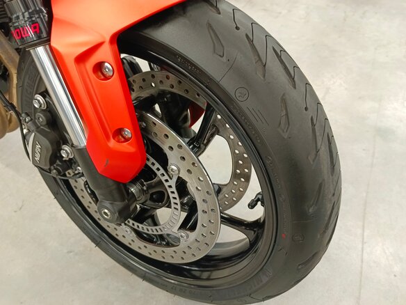 2023 Triumph Trident 660, оранжевый, 850000 рублей - вид 8