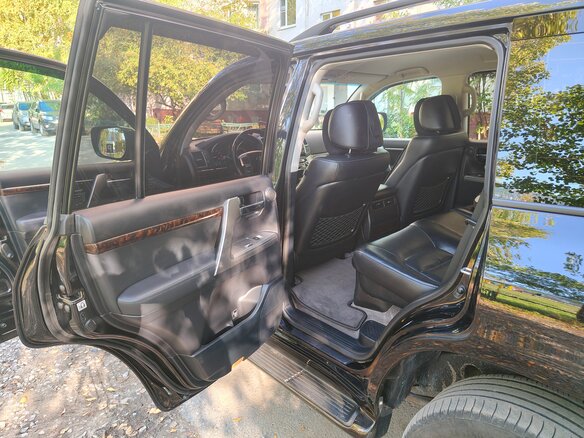 2013 Toyota Land Cruiser 200 Series Рестайлинг 1, чёрный, 3900000 рублей - вид 26
