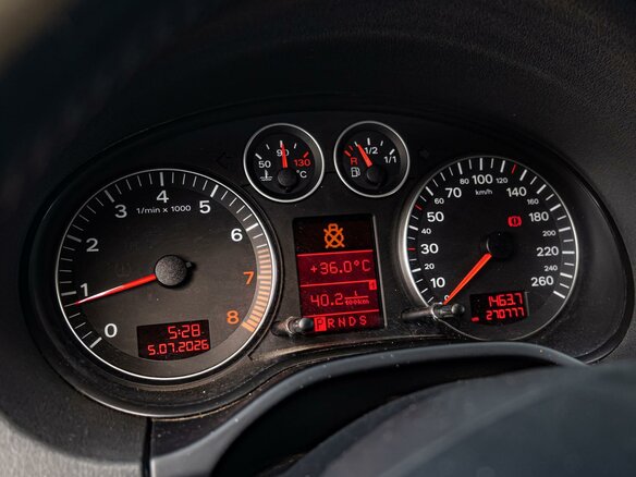 2007 Audi A3 II (8P) Рестайлинг 1, красный, 754000 рублей - вид 12