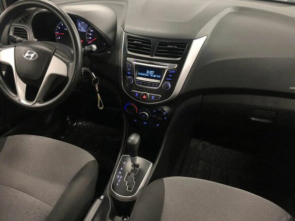 2014 Hyundai Solaris I, фиолетовый, 940000 рублей - вид 15