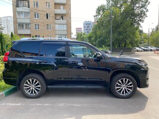 2019 Toyota Land Cruiser Prado 150 Series Рестайлинг 2, чёрный, 5300000 рублей, вид 4