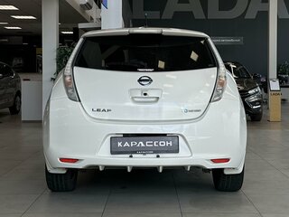 2012 Nissan Leaf (EM61) I (ZE0/AZE0), белый, 790000 рублей, вид 4