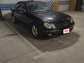2002 Mercedes-Benz CLK-Класс 240 II (W209), чёрный, 899000 рублей, вид 3