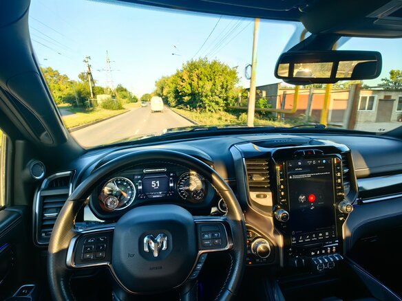 2021 RAM 2500, синий, 8500000 рублей - вид 26