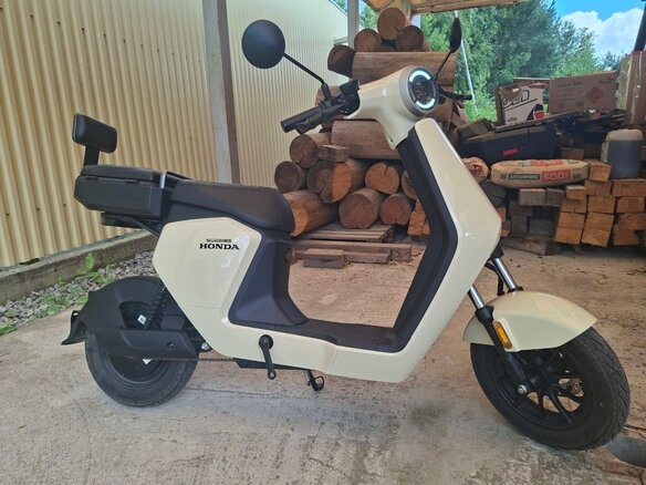 2025 Honda Cub e, белый - вид 8