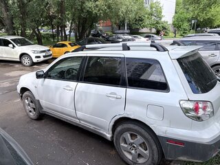 2002 Mitsubishi Outlander I, белый, 450000 рублей, вид 3
