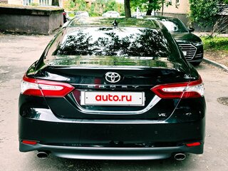2019 Toyota Camry VIII (XV70), чёрный, 2580000 рублей, вид 3