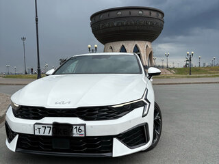 2024 Kia K5 III Рестайлинг, белый, 3599999 рублей, вид 3