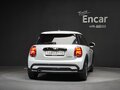 2022 Mini Hatch Cooper III (F55/F56) Рестайлинг 2, белый, 2083000 рублей - вид 2