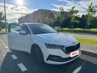 2020 Skoda Octavia IV (A8), белый, 2099000 рублей, вид 3