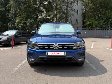 2019 Volkswagen Tiguan II, синий, 2720000 рублей, вид 3