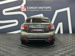 2009 Toyota Avensis III, серебристый, 950000 рублей, вид 4