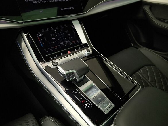 2026 Audi Q8 50 TDI I (4M) Рестайлинг, белый, 15150000 рублей - вид 14