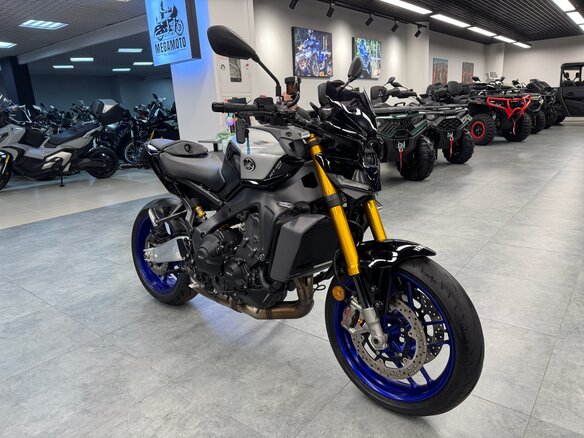 2024 Yamaha MT-09 (FZ-09), серый, 1421400 рублей - вид 5
