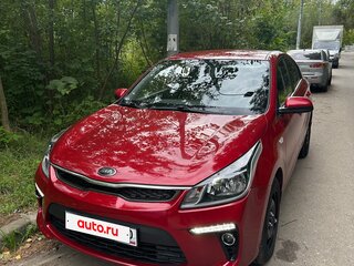 2018 Kia Rio IV, красный, 1300000 рублей, вид 2