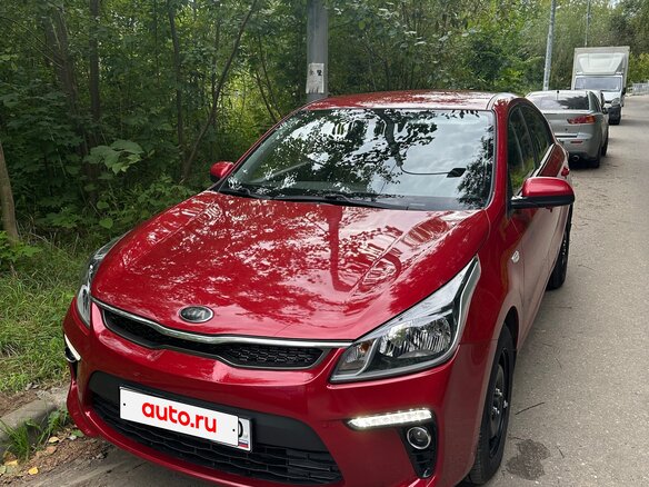 2018 Kia Rio IV, красный, 1300000 рублей - вид 1