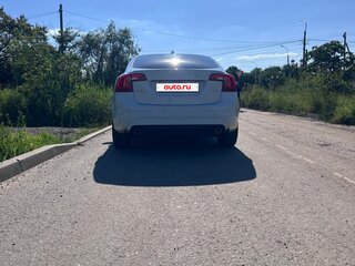 2017 Volvo S60 II Рестайлинг, белый, 1800000 рублей, вид 5