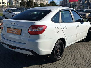 2022 Lada (ВАЗ) Granta I Рестайлинг, белый, 680000 рублей, вид 4