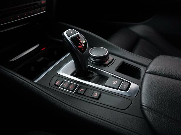 2015 BMW X6 30d II (F16), белый, 2899654 рублей - вид 15