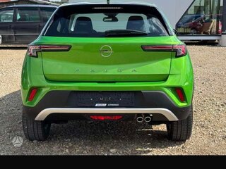 2023 Opel Mokka II, зелёный, 1800000 рублей, вид 5