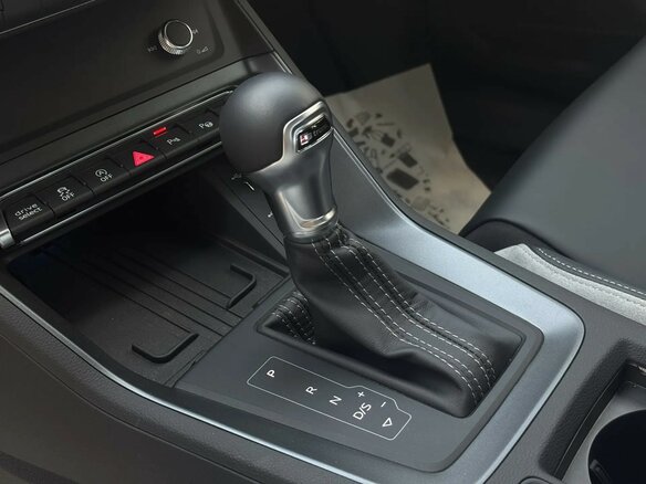 2026 Audi Q3 45 TFSI II (F3), серый, 4990000 рублей - вид 15