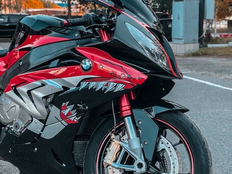 2017 BMW S 1000 RR, красный, 1350000 рублей, вид 4