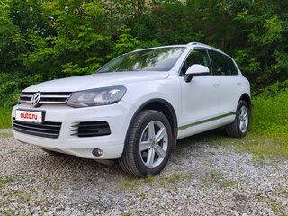 2014 Volkswagen Touareg II, белый, 2900000 рублей, вид 3